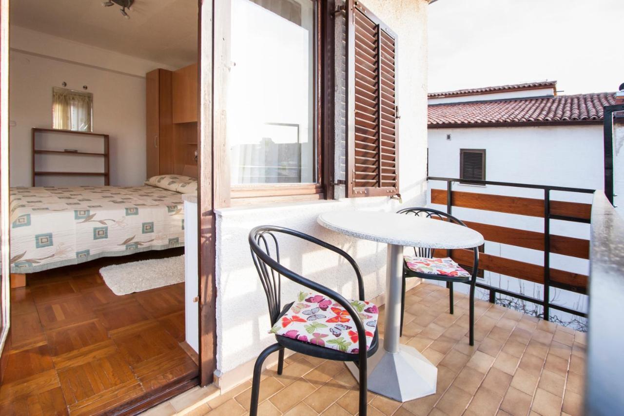 Apartment Nola By Rent Istria بوريتش المظهر الخارجي الصورة